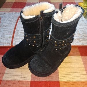 Girls Ugg Boots!  Adorable and super warm!